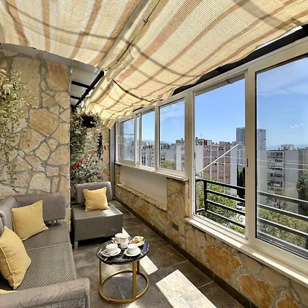 Liv - Private Parking And Terrace 아파트 스플리트